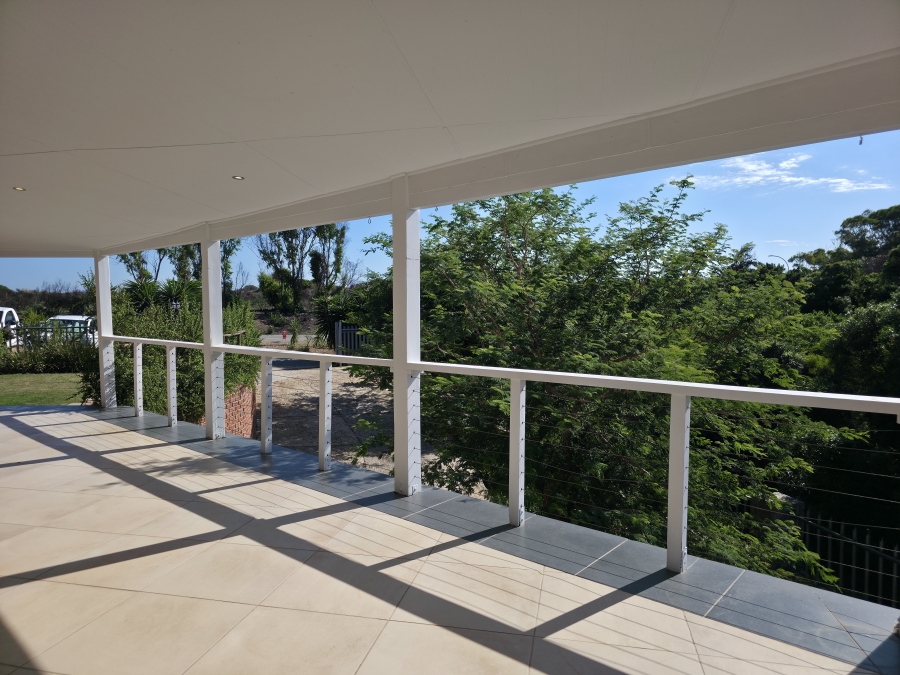 5 Bedroom Property for Sale in Noorsekloof Eastern Cape